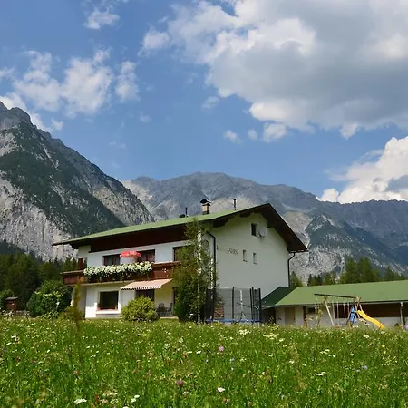 Landhaus Ahrn Апартаменты *