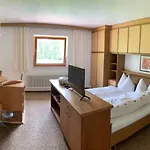 Ahrn Apartament *